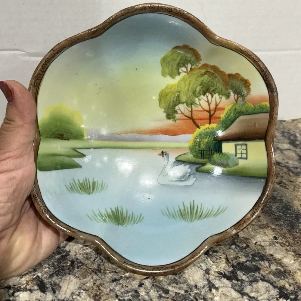 Antique Hand Painted Japan‎ Swan on Lake 7.5